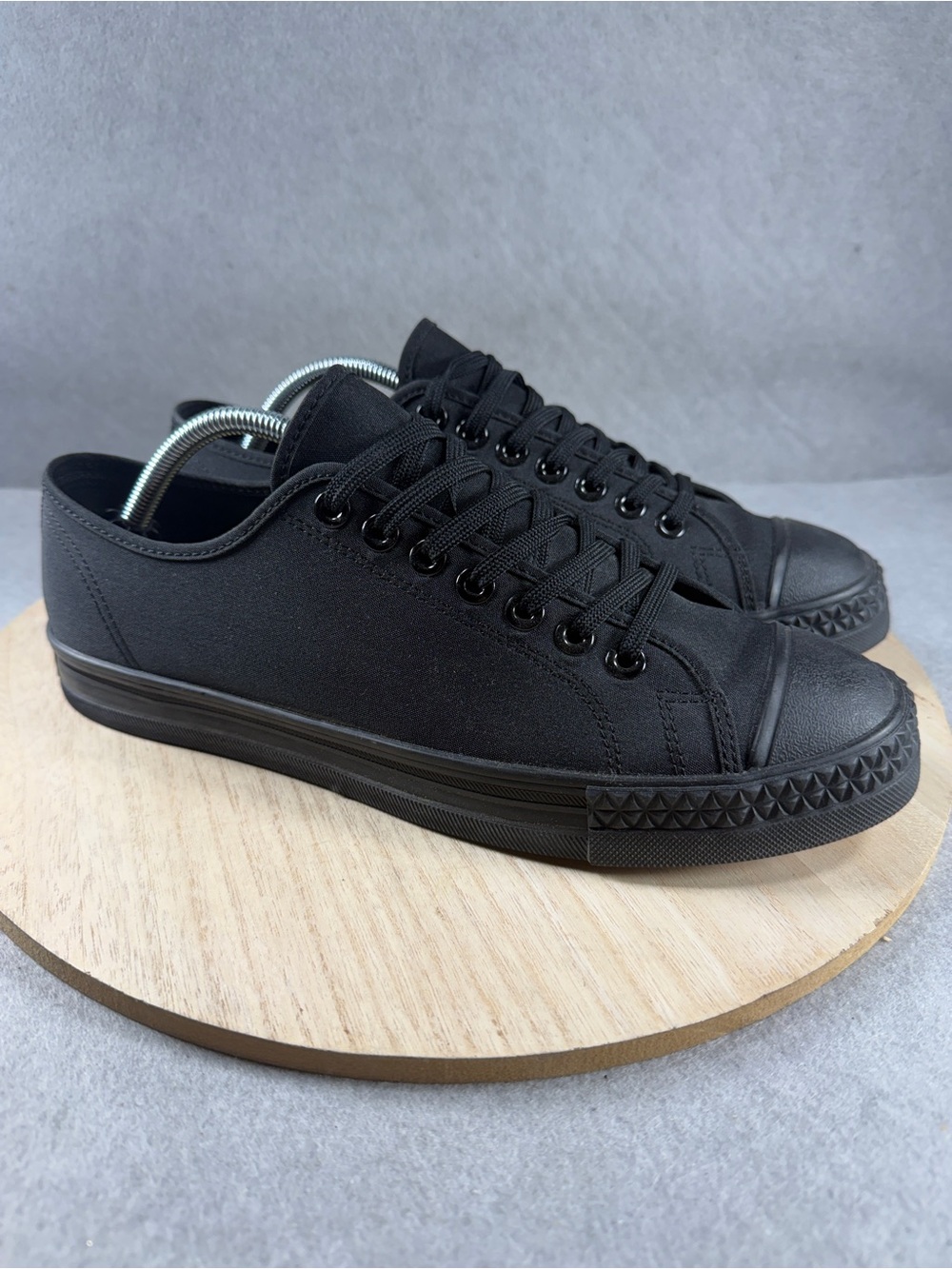 Hood Rocket 66 LC Men 10.5 Women 12.5 Black Canvas Low Top Sneakers